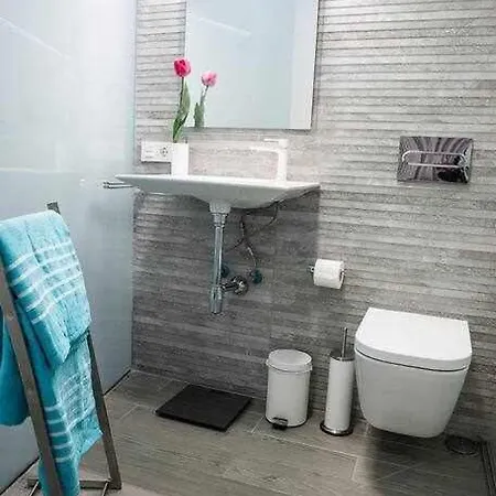 Apto Estudio Diseno Funcional Balcon Vistas Playa Апартаменты *